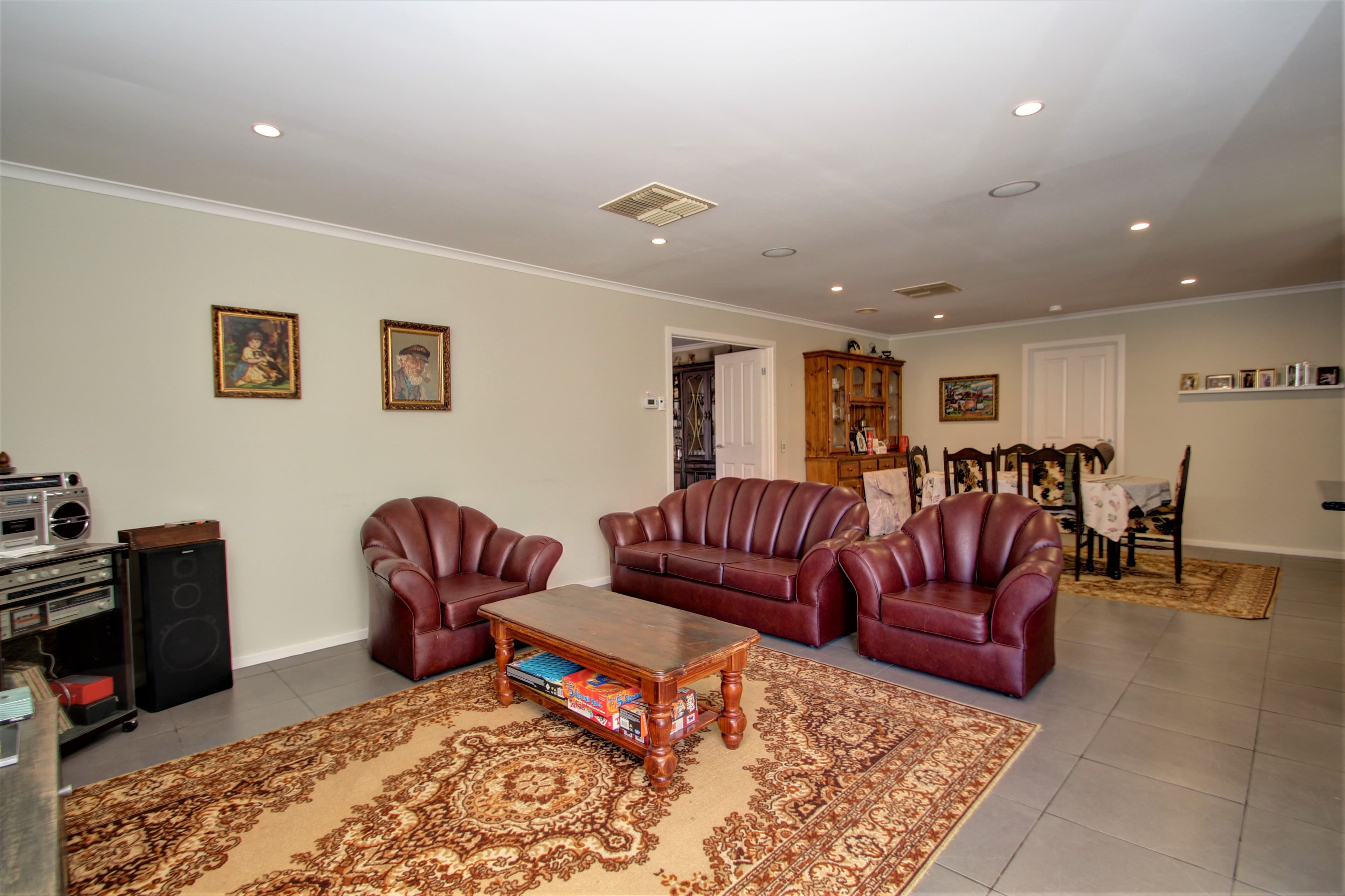17 Punt Road, Cobram VIC 3644, Cobram - Thumbnail 6