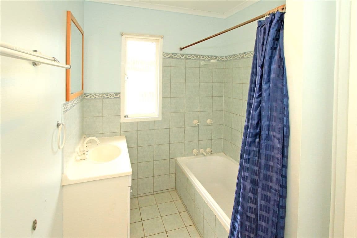 188 Vallis Street, FRENCHVILLE QLD 4701, Frenchville - Thumbnail 8