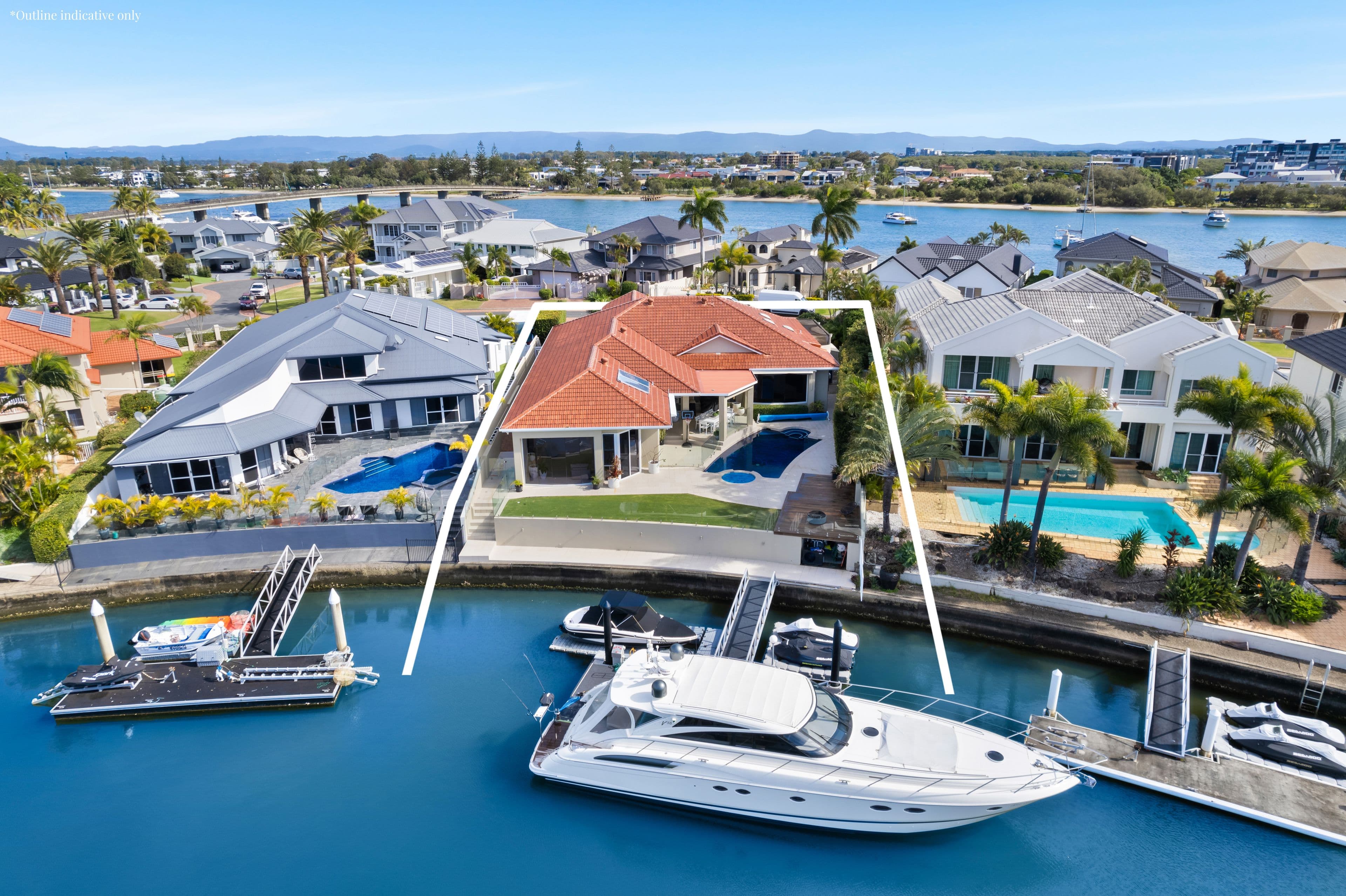 9 Excalibur Court, Sovereign Islands QLD 4216, Sovereign Islands - Image 1