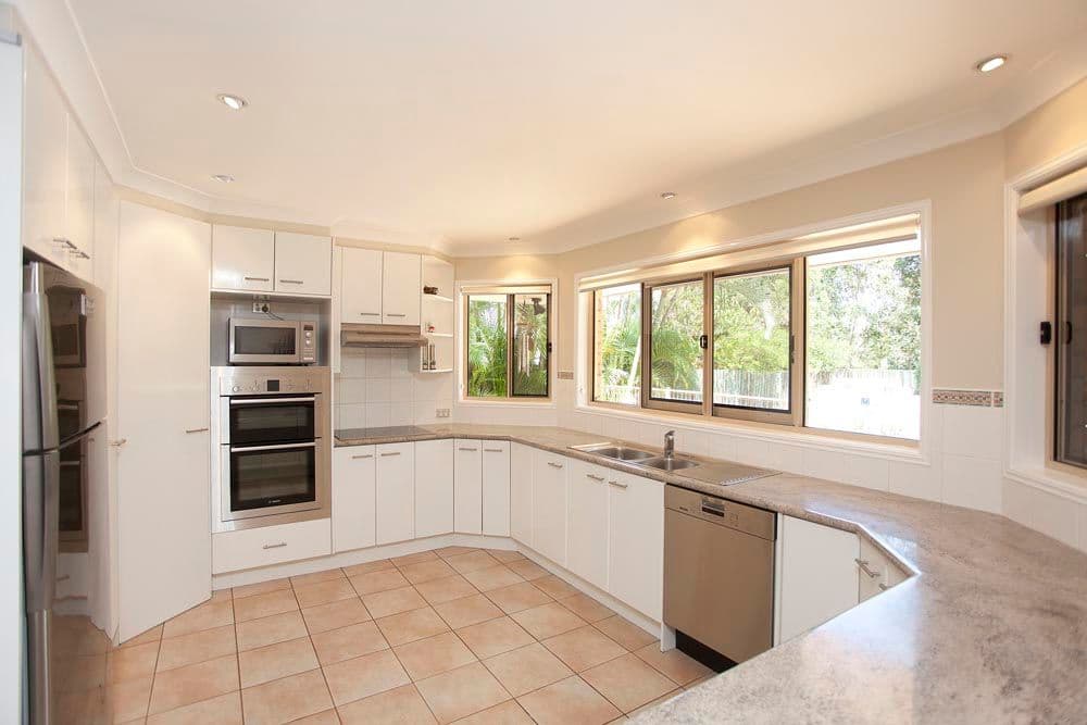 9 Davander Close, THE GAP QLD 4061, The Gap - Thumbnail 4