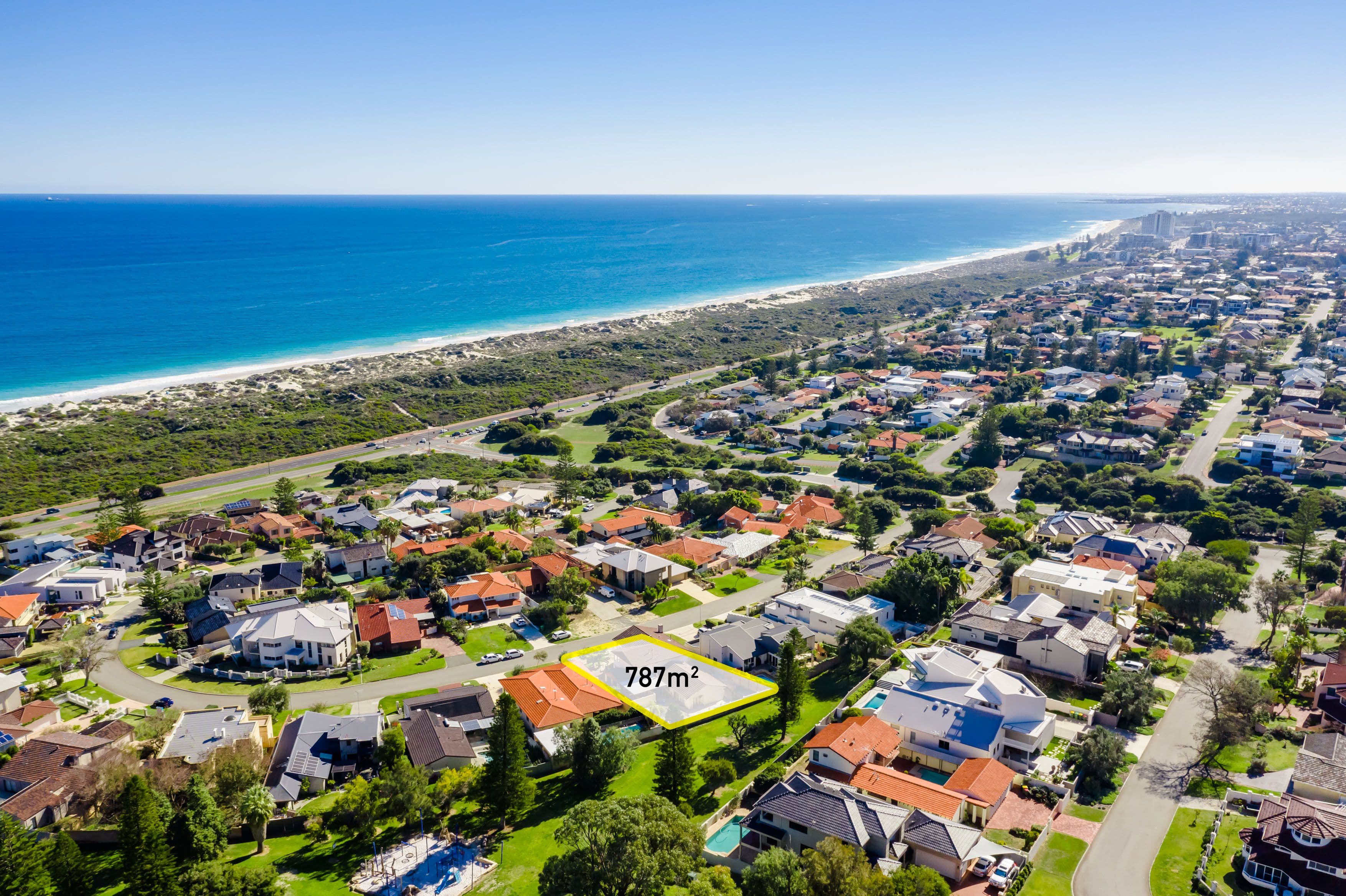 17 Aruma Way, City Beach WA 6015, City Beach - Thumbnail 2