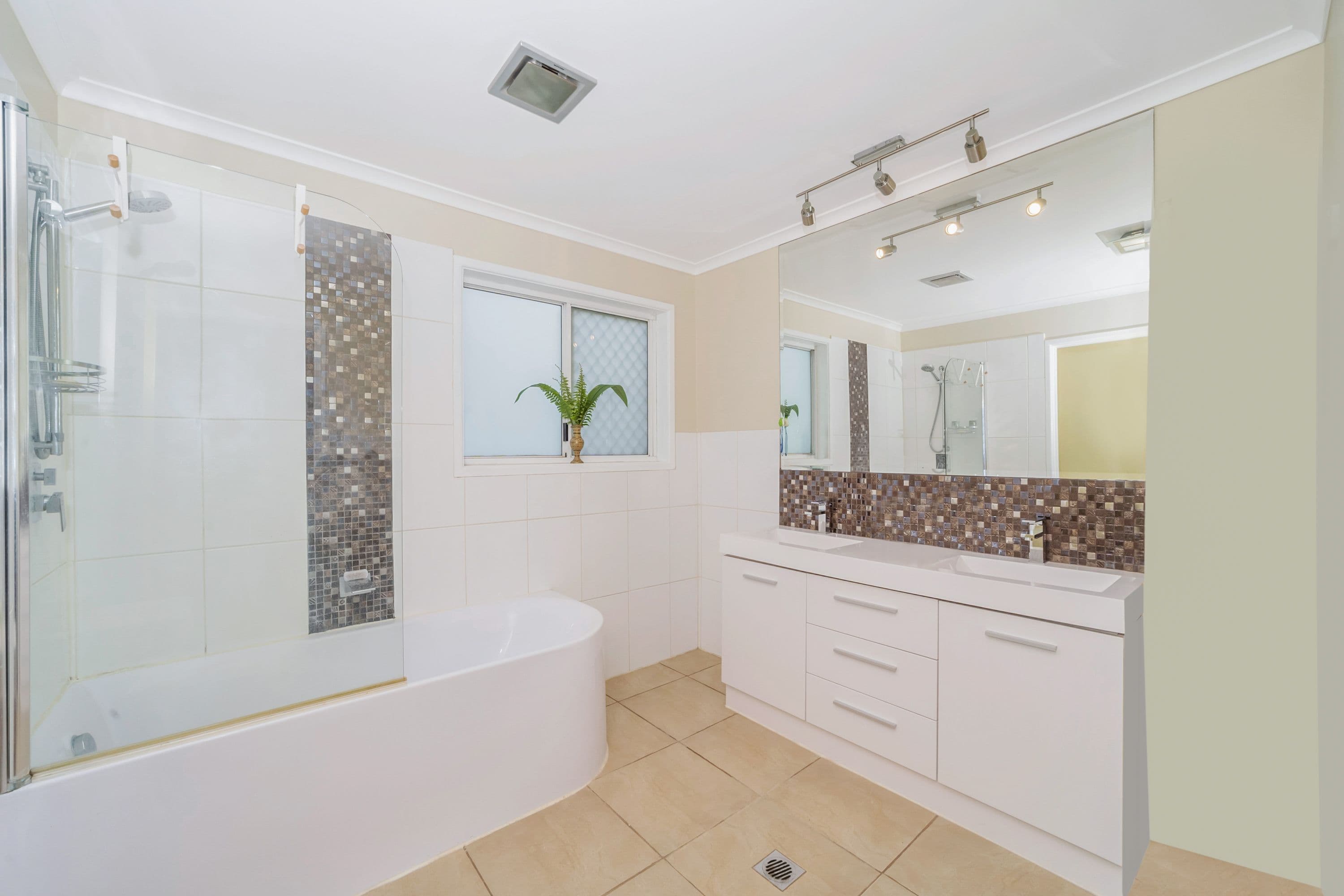 11 Madrid Court, Kirwan QLD 4817, Kirwan - Thumbnail 5
