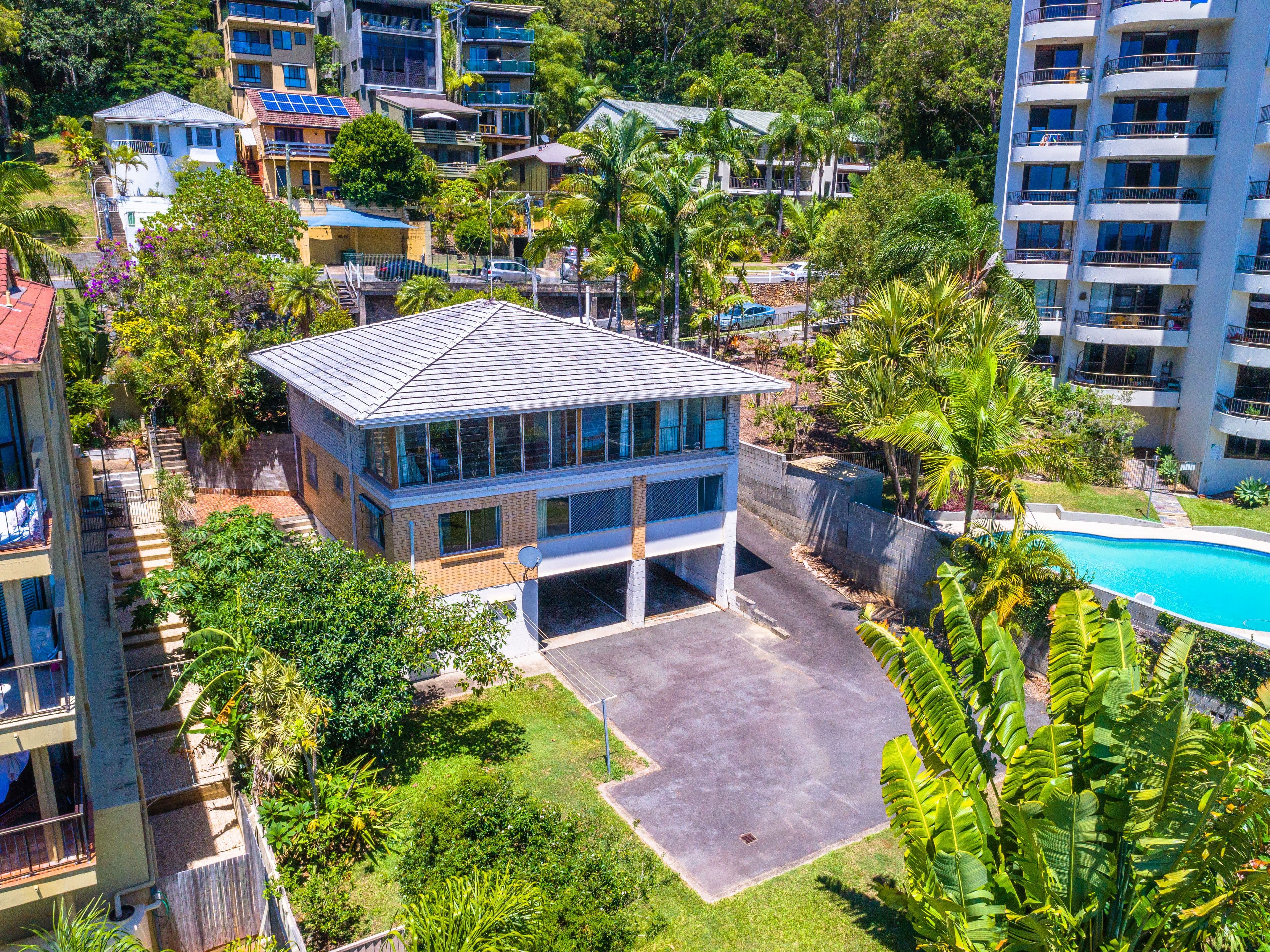 23 Hill Avenue, Burleigh Heads QLD 4220, Burleigh Heads - Thumbnail 2
