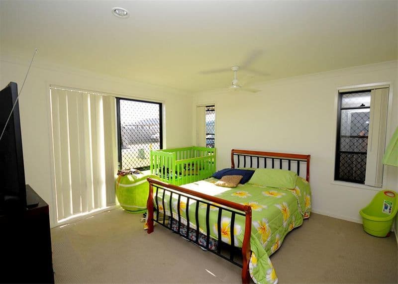 20  Golden Grove Court, ELI WATERS QLD 4655, Eli Waters - Thumbnail 3