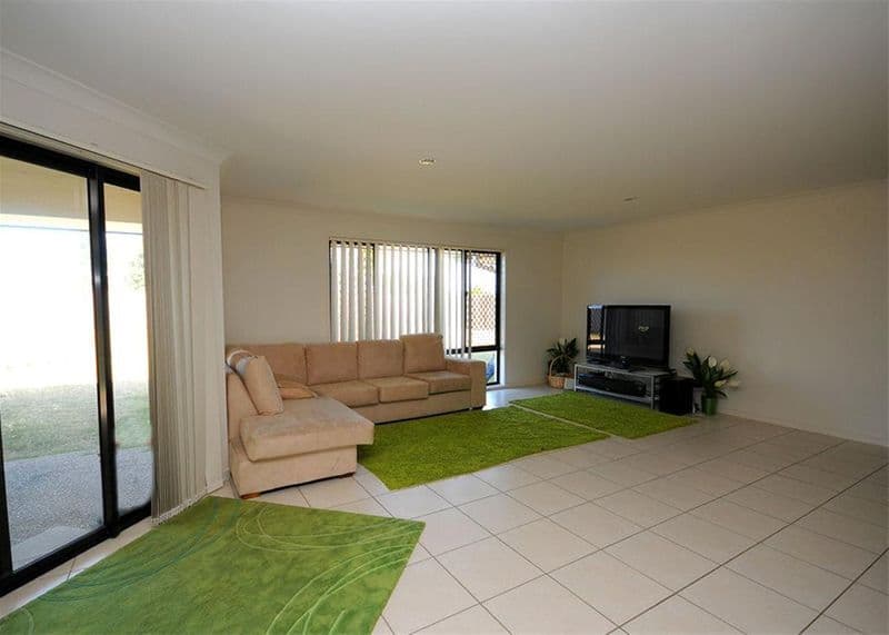 20  Golden Grove Court, ELI WATERS QLD 4655, Eli Waters - Thumbnail 6