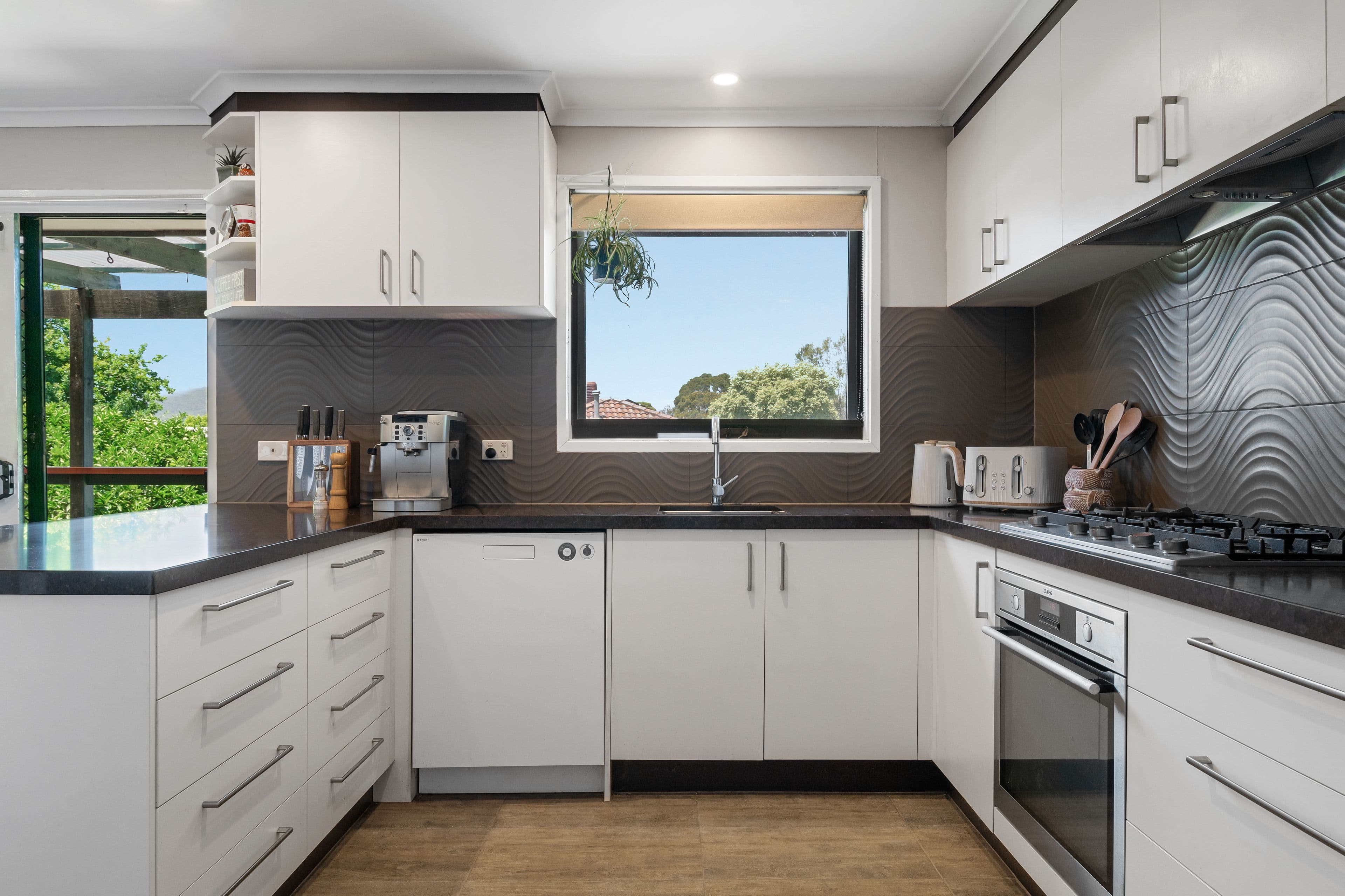 60 Landscape Drive, Mooroolbark VIC 3138, Mooroolbark - Thumbnail 2