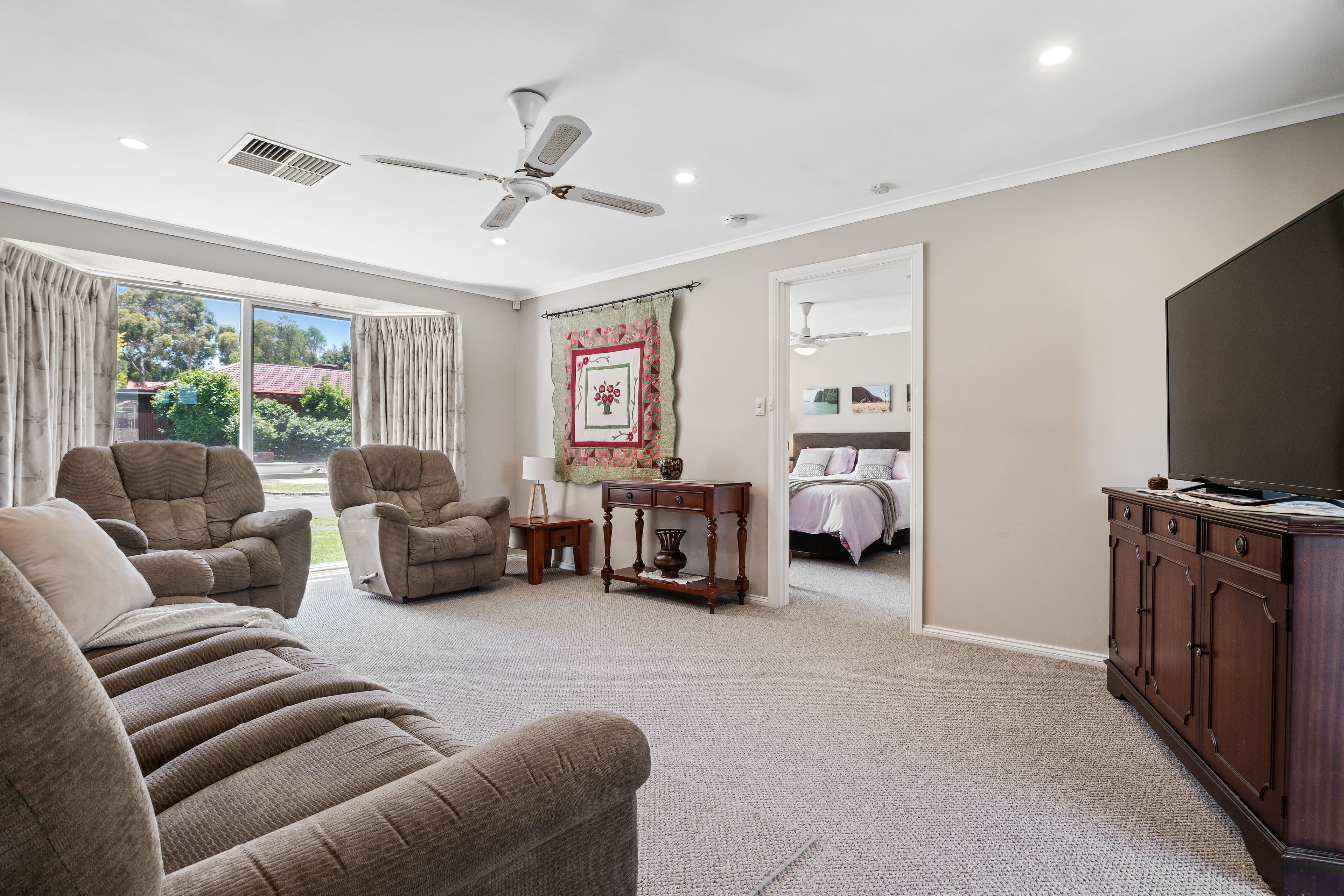 60 Landscape Drive, Mooroolbark VIC 3138, Mooroolbark - Thumbnail 3