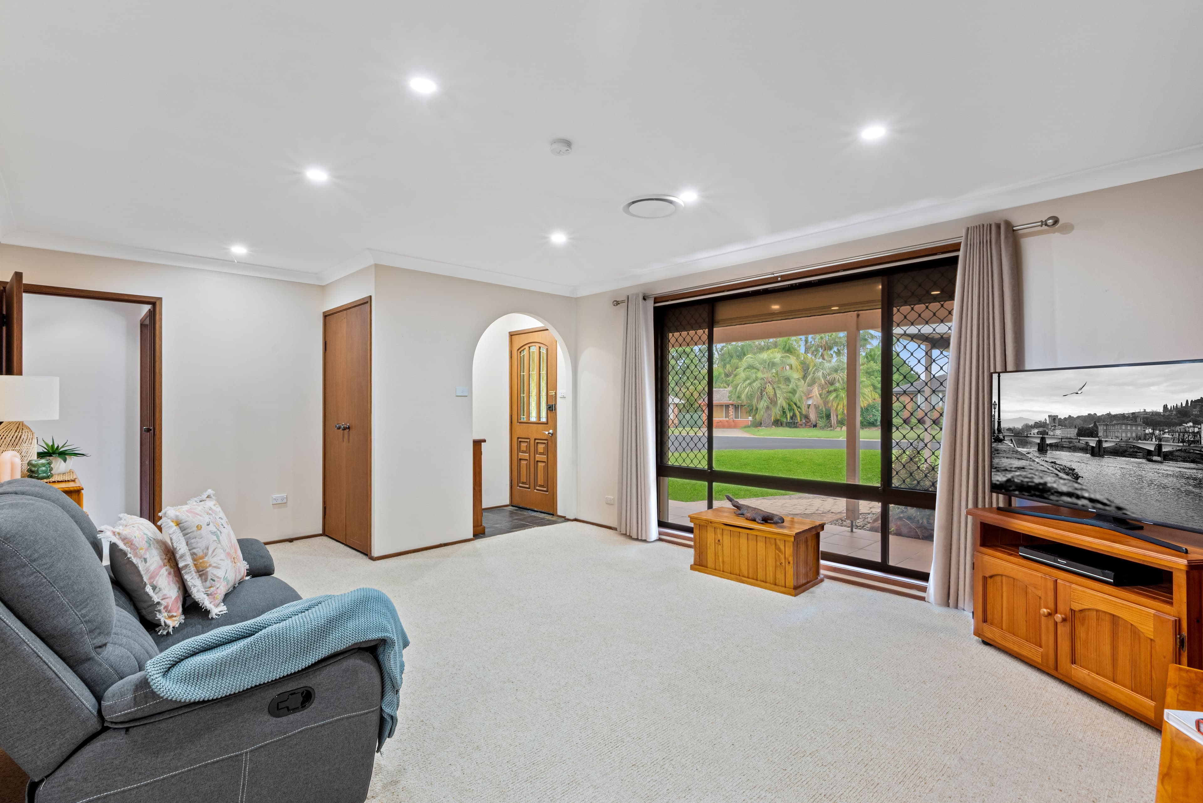 12 Svensden Place, Ingleburn NSW 2565, Ingleburn - Thumbnail 3