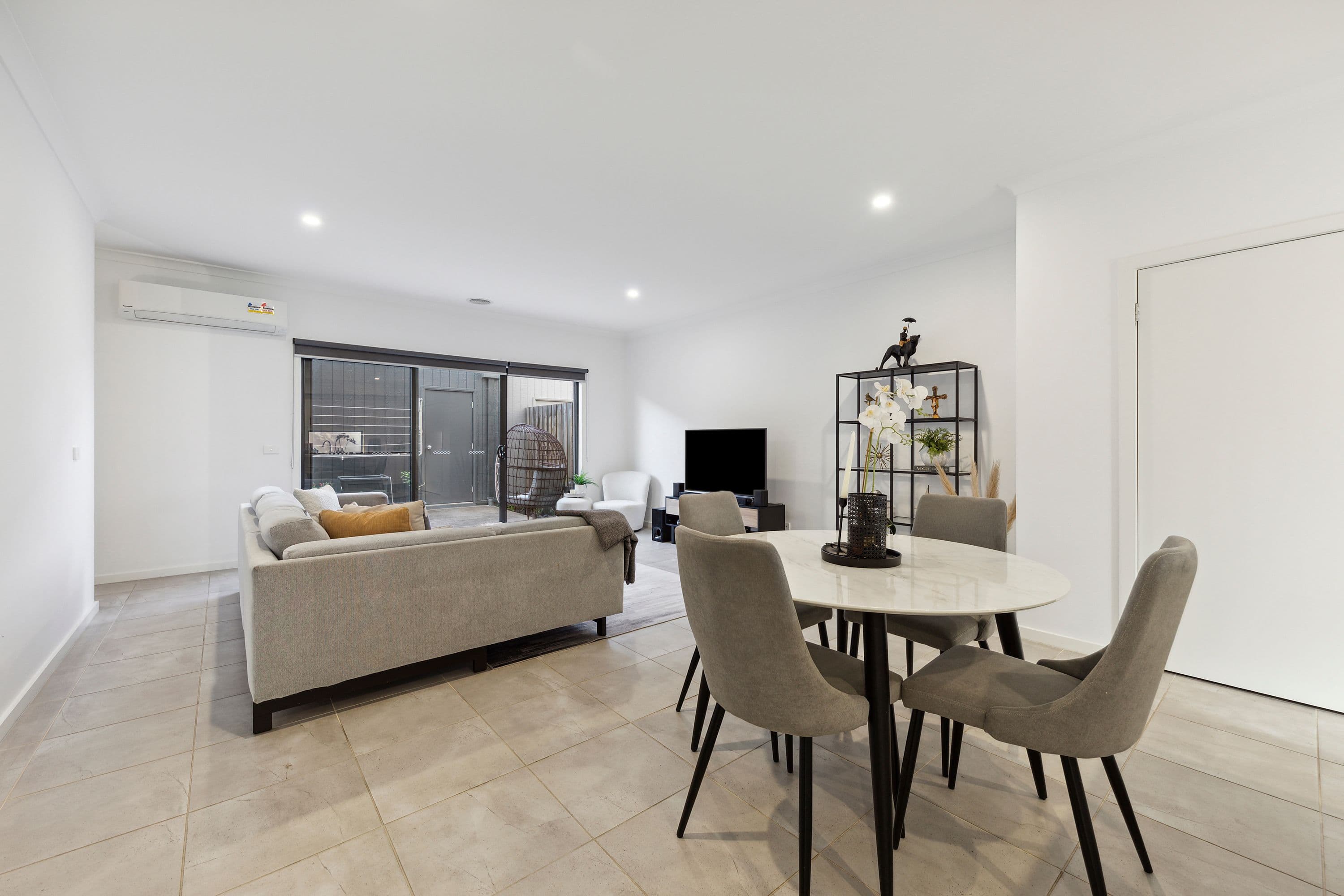 10 Slattery Place, Pakenham VIC 3810, Pakenham - Thumbnail 6