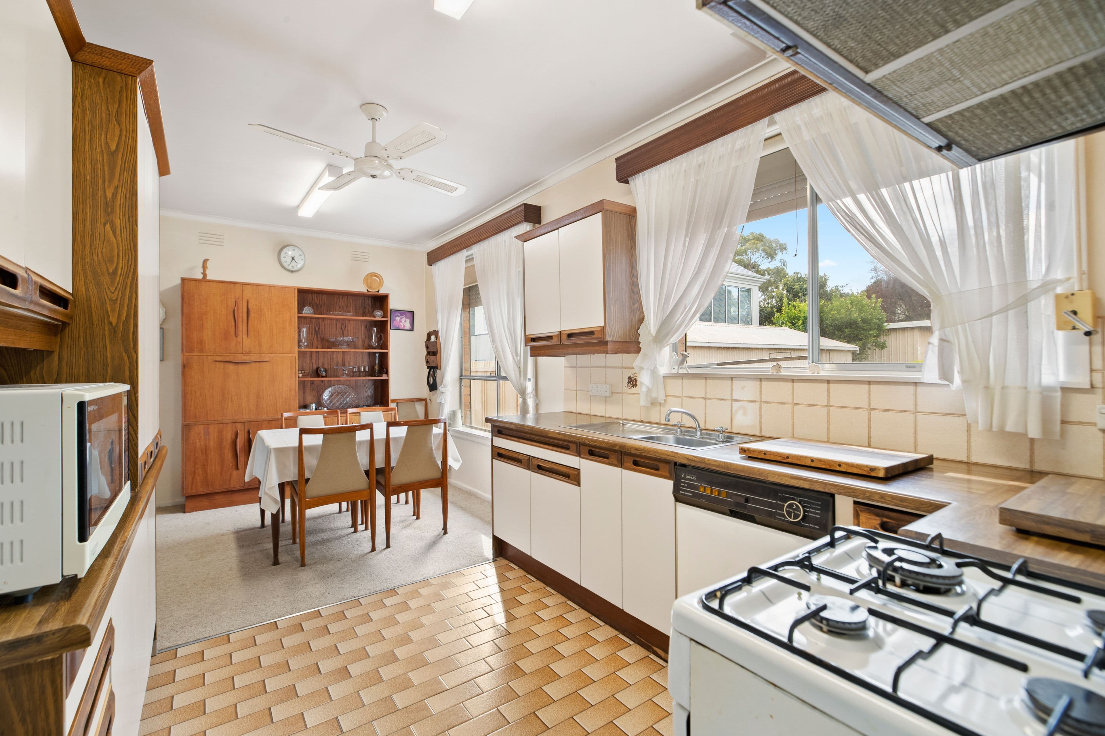 29 Willow Avenue, Glen Waverley VIC 3150, Glen Waverley - Thumbnail 6