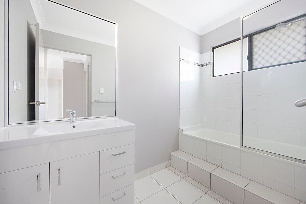 34 Aintree Avenue, Mount Low QLD 4818, Mount Low - Thumbnail 5