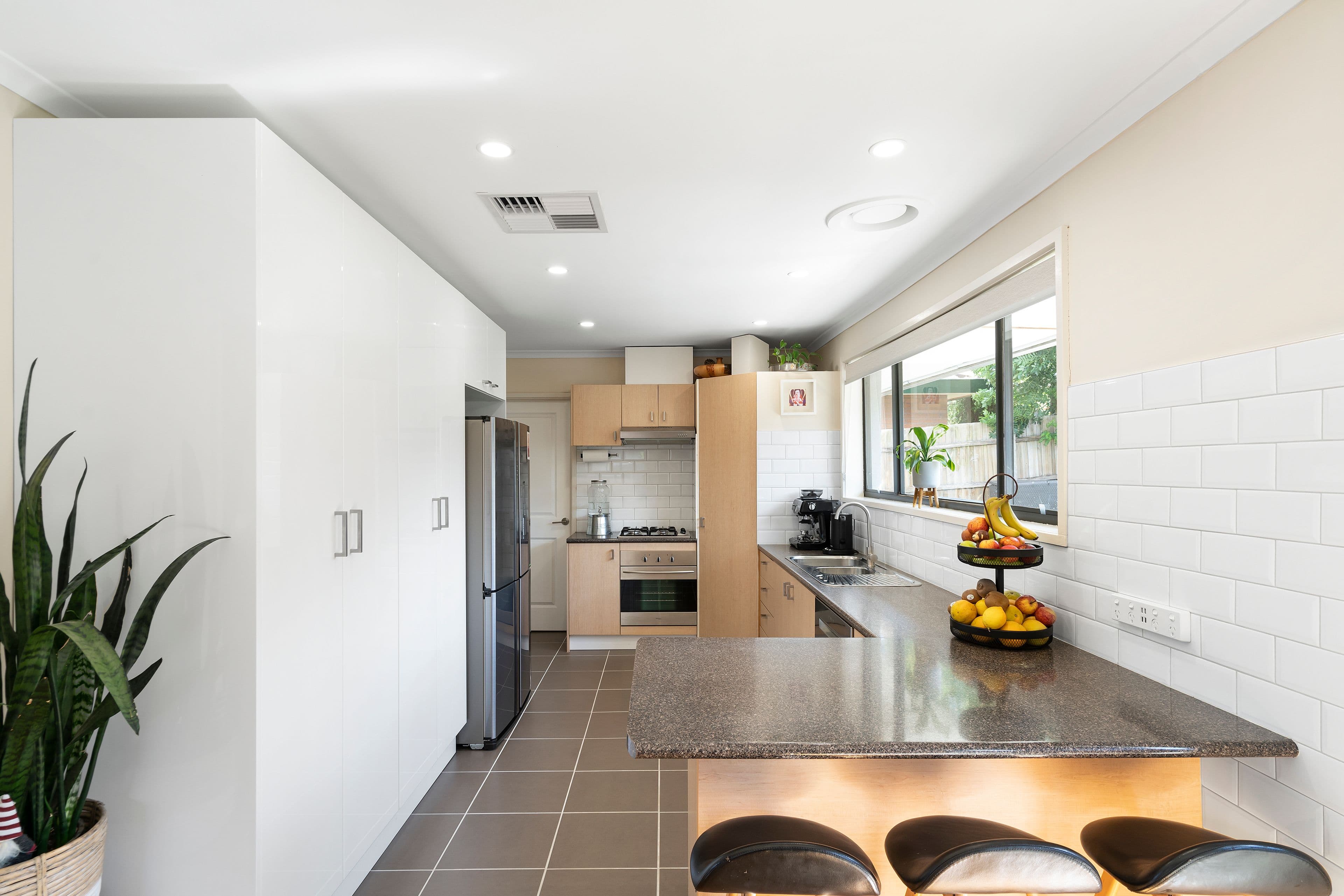 15 Drysdale Street, Sunbury VIC 3429, Sunbury - Thumbnail 4