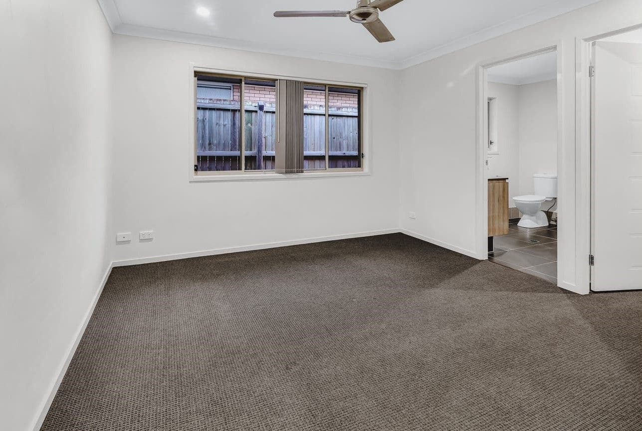 10 Milbrook Crescent, Pimpama QLD 4209, Pimpama - Thumbnail 4