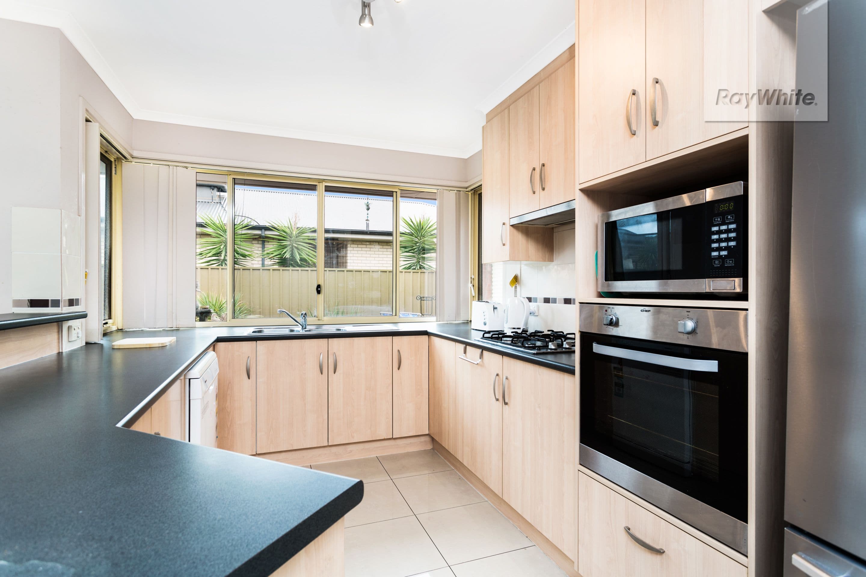 31 Oxford Drive, Andrews Farm SA 5114, Andrews Farm - Thumbnail 2