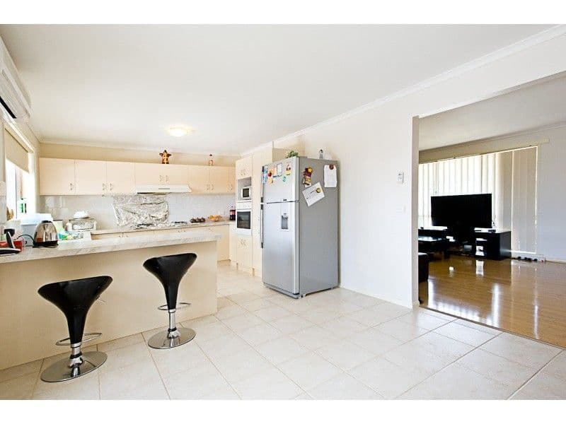 27 Redwood Avenue, HAMPTON PARK VIC 3976, Hampton Park - Thumbnail 2