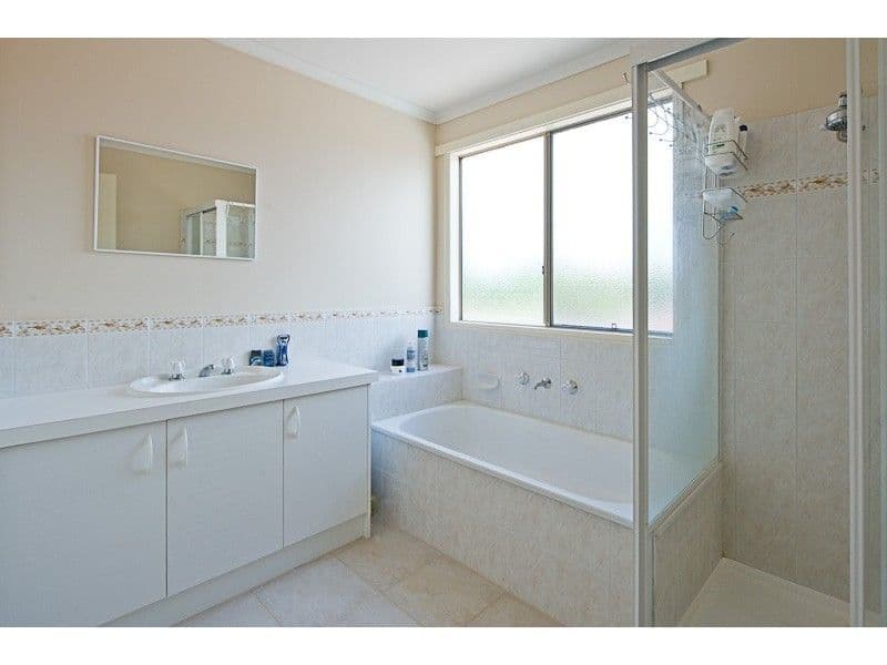 27 Redwood Avenue, HAMPTON PARK VIC 3976, Hampton Park - Thumbnail 5