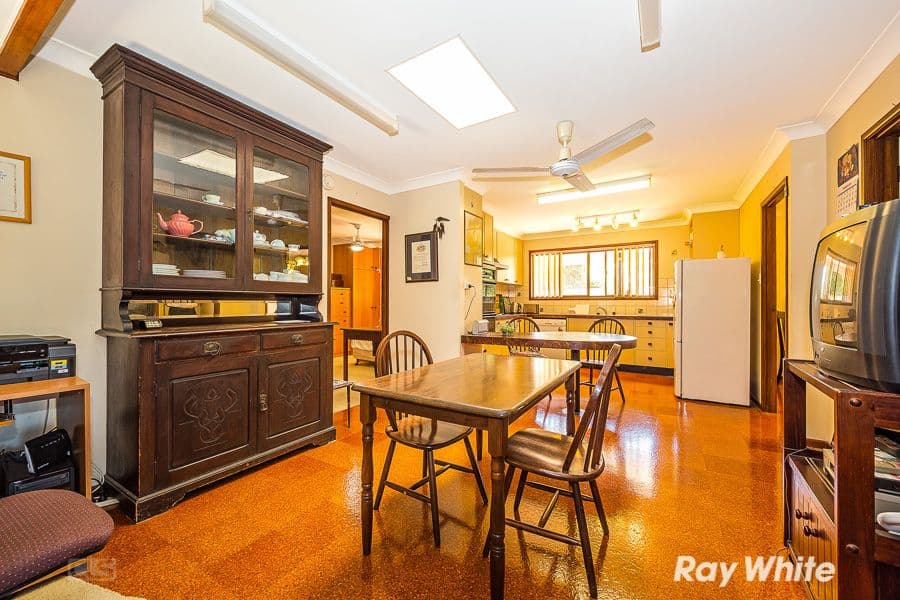 34 Wattle Avenue, Bongaree QLD 4507, Bongaree - Thumbnail 2