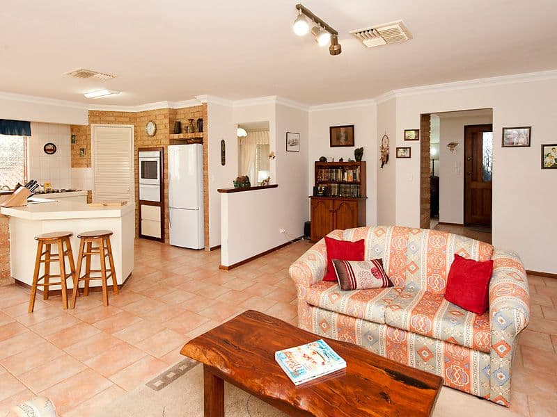17 The Avenue, WARNBRO WA 6169, Warnbro - Thumbnail 2