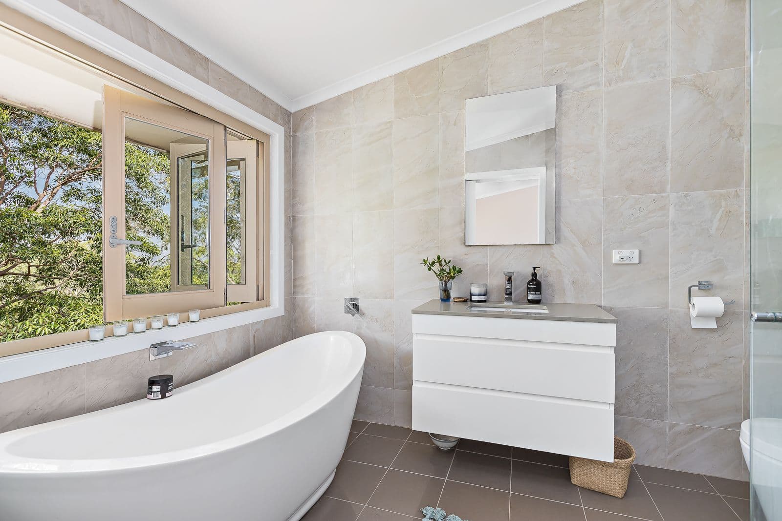 83 Grandview Road, New Lambton Heights - Thumbnail 4