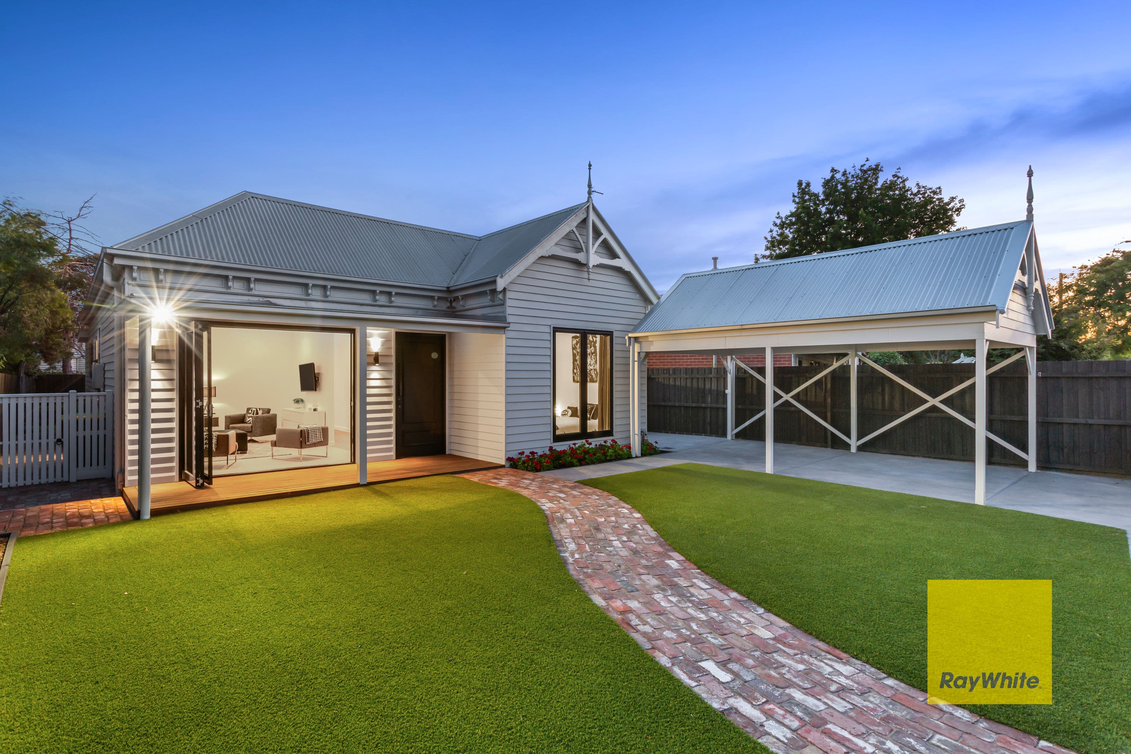 12 Park Crescent, South Geelong VIC 3220, South Geelong - Thumbnail 2