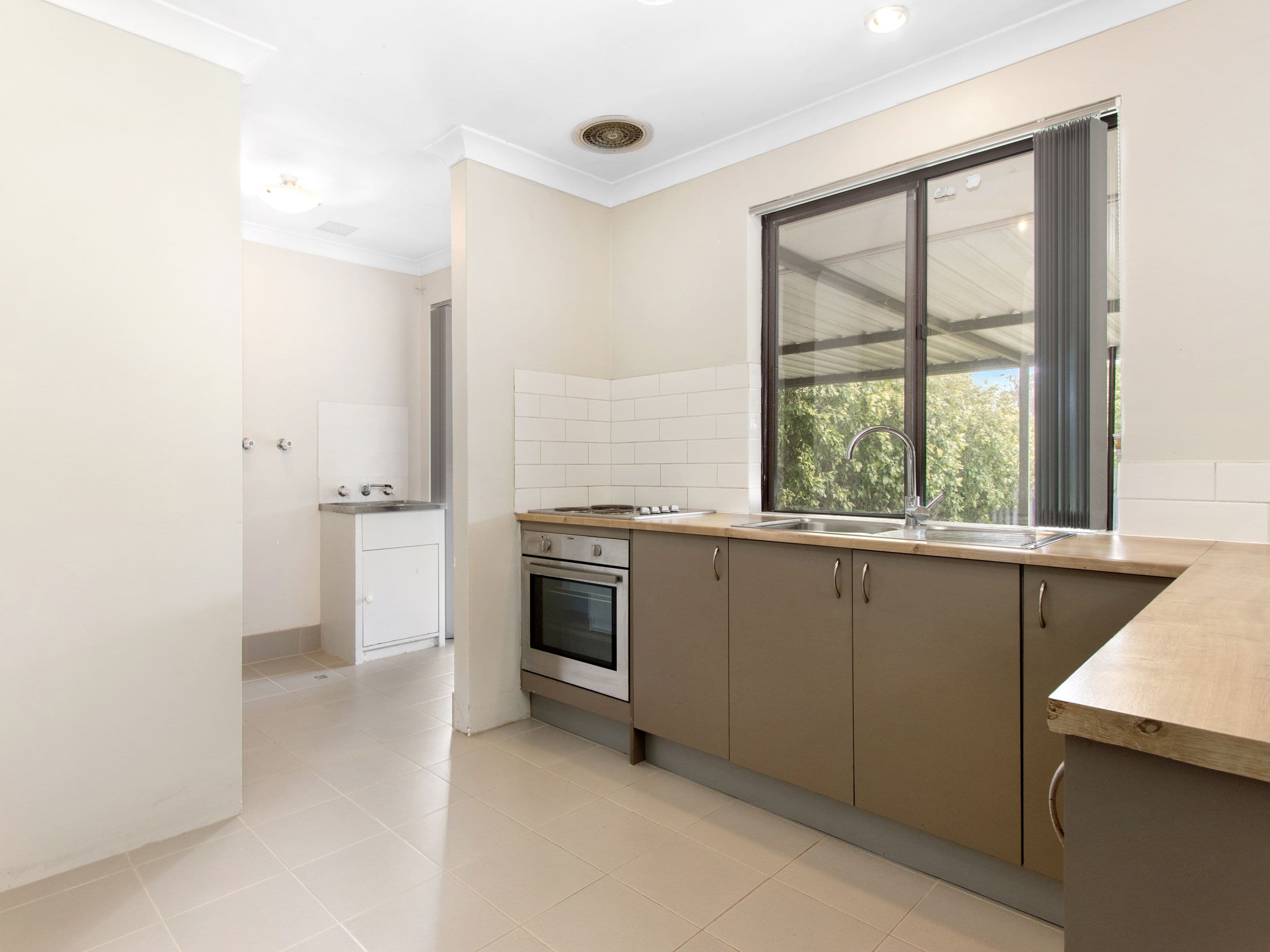 16 Grange Drive, Cooloongup WA 6168, Cooloongup - Thumbnail 8