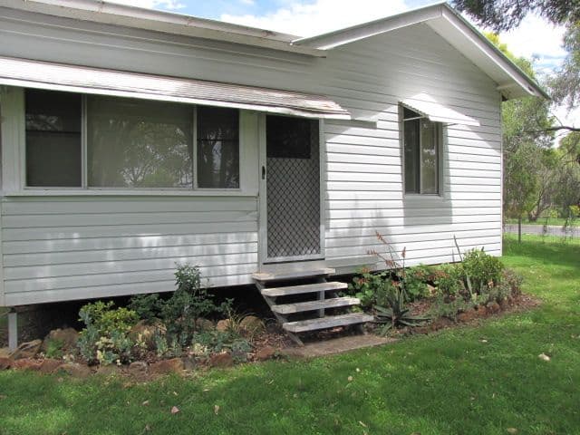 25 West Street, Oakey QLD 4401, Oakey - Thumbnail 3