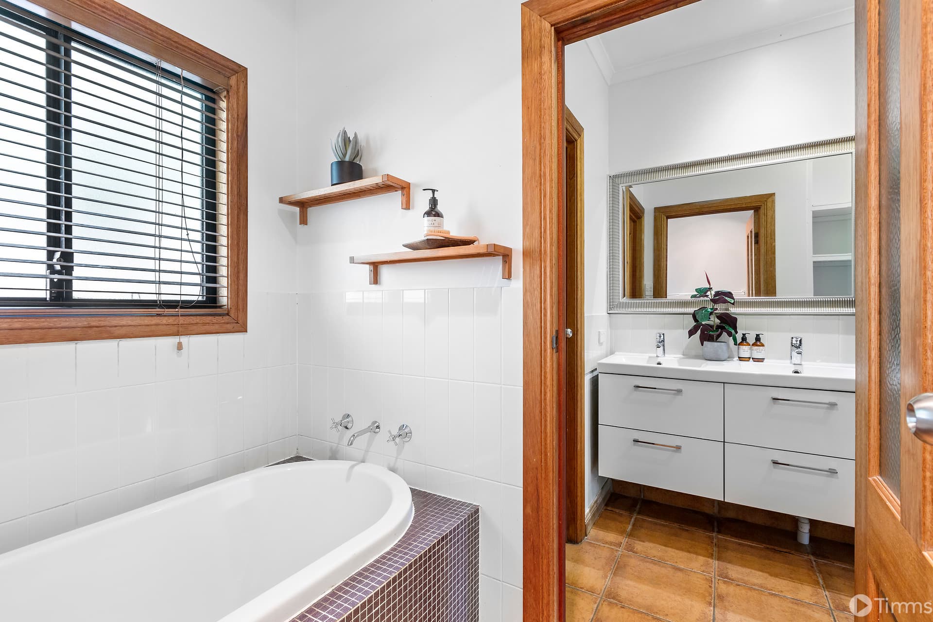 6 Elmstead Drive, Upper Sturt - Thumbnail 7