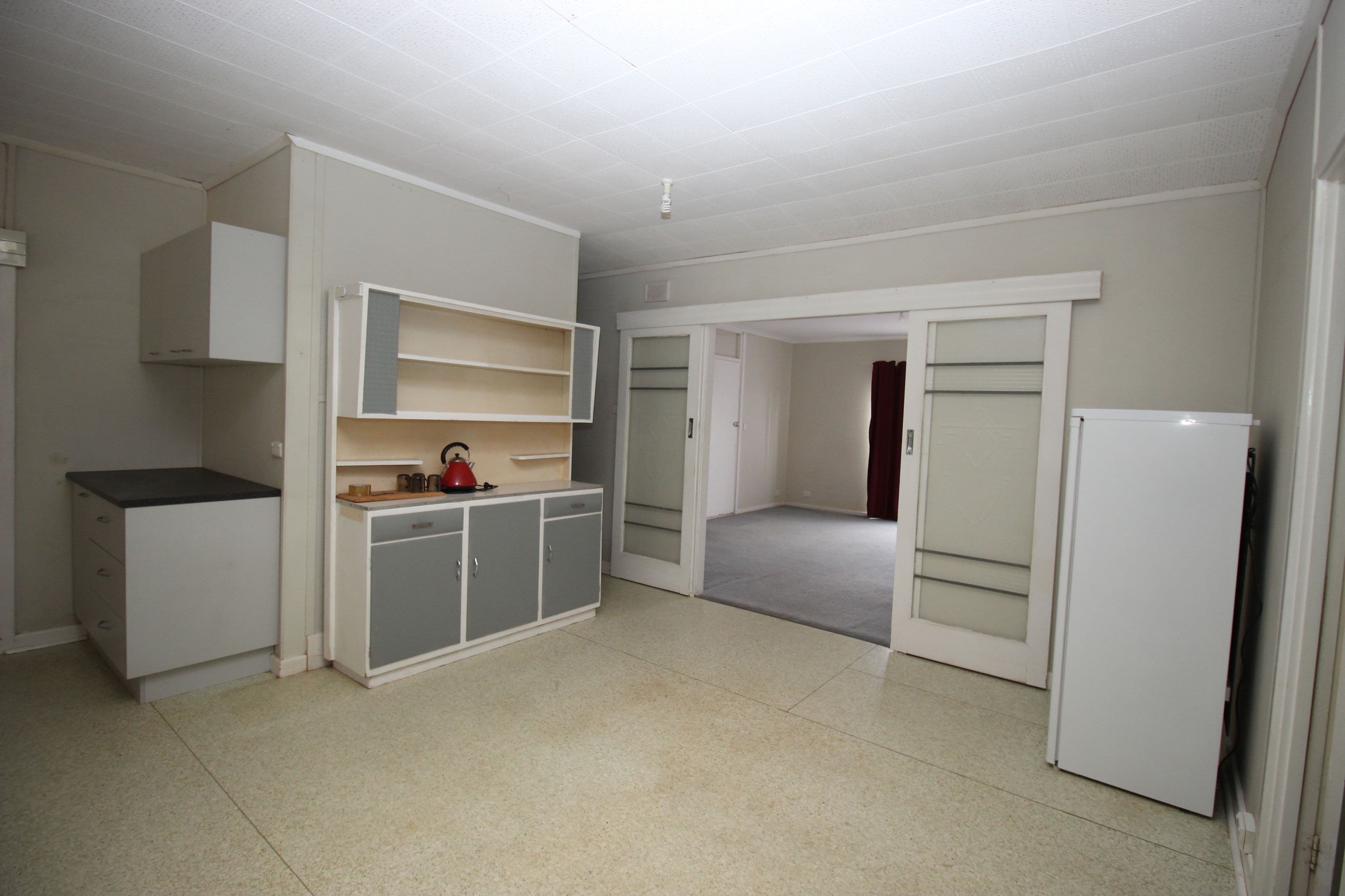 11 Keenan Road, Waikerie SA 5330, Waikerie - Thumbnail 2