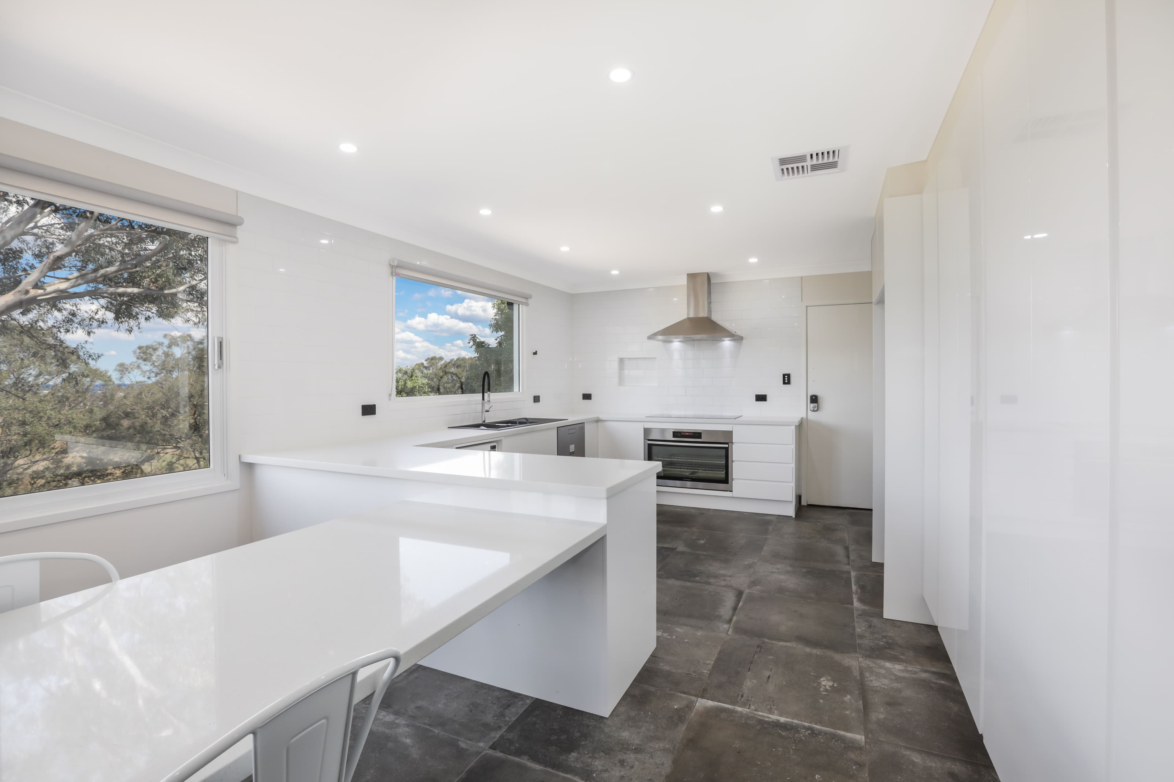 236 Crooked Lane, North Richmond - Thumbnail 7