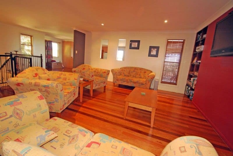 8 Sunset Court, YEPPOON QLD 4703, Yeppoon - Thumbnail 2
