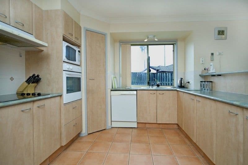 15 Maui Crescent, OXENFORD QLD 4210, Oxenford - Thumbnail 4