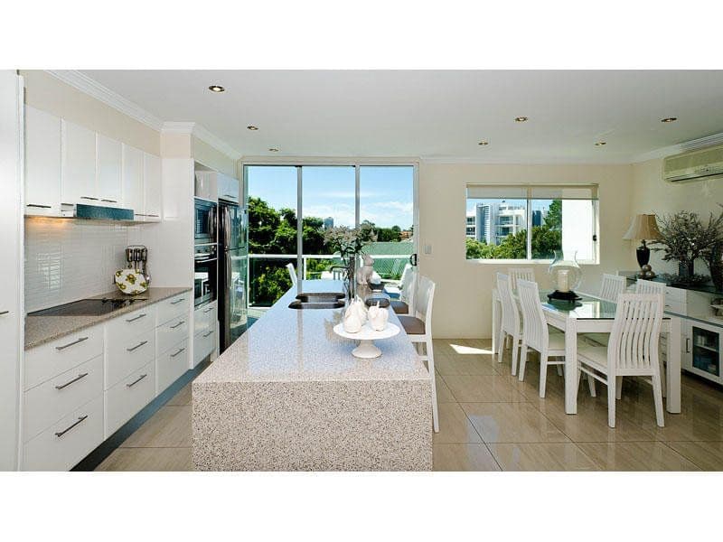 5 Aruma Street, CHEVRON ISLAND QLD 4217, Chevron Island - Thumbnail 5