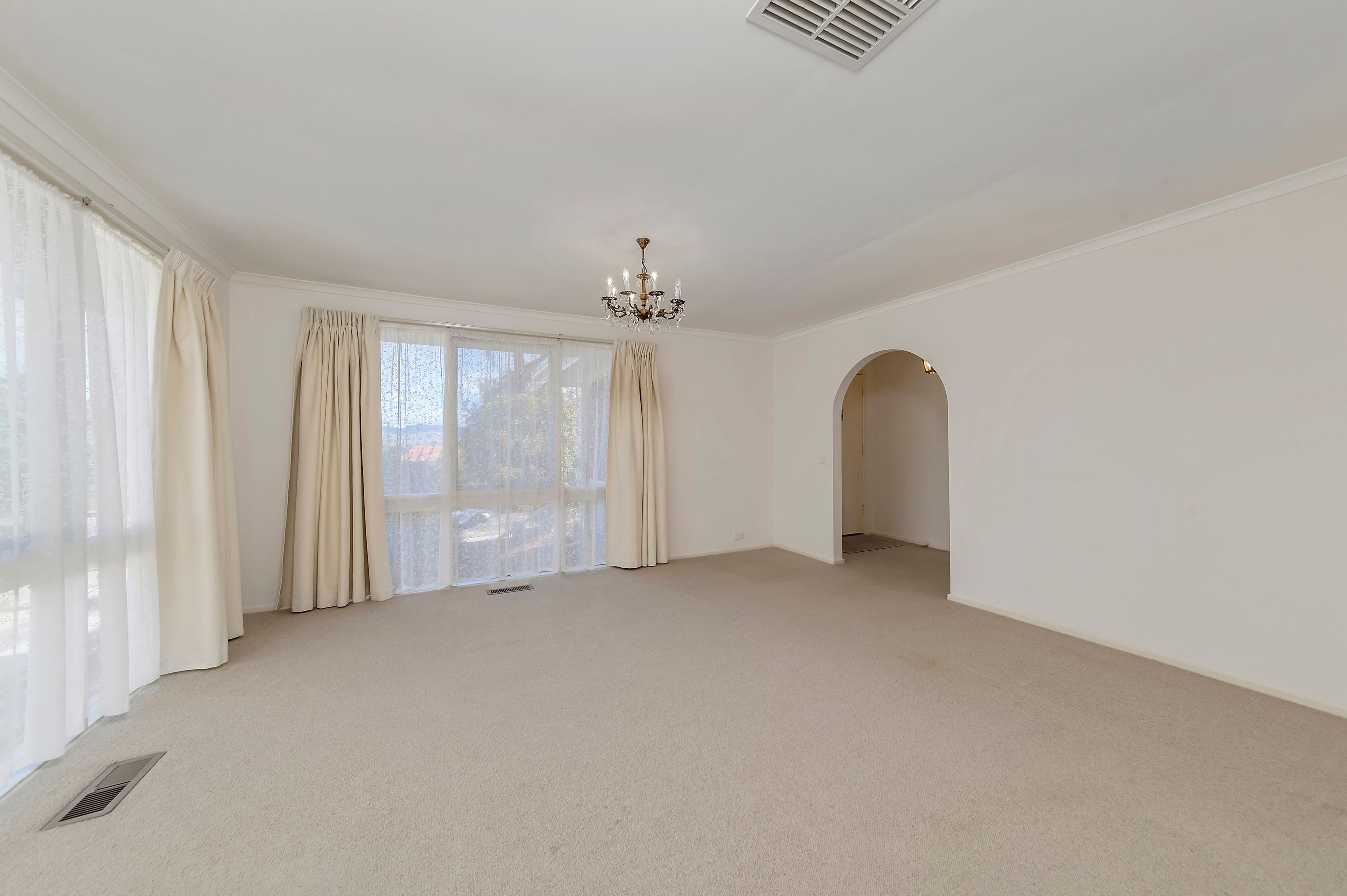 89 Sternberg Crescent, Wanniassa ACT 2903, Wanniassa - Thumbnail 4