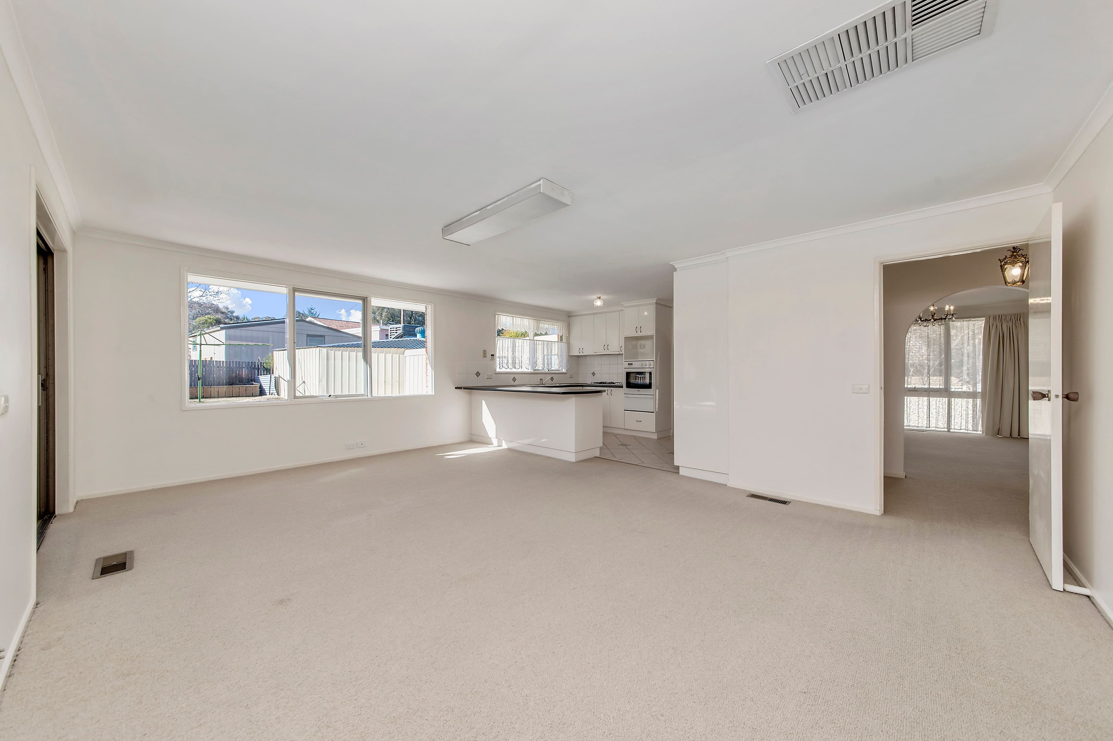 89 Sternberg Crescent, Wanniassa ACT 2903, Wanniassa - Thumbnail 6