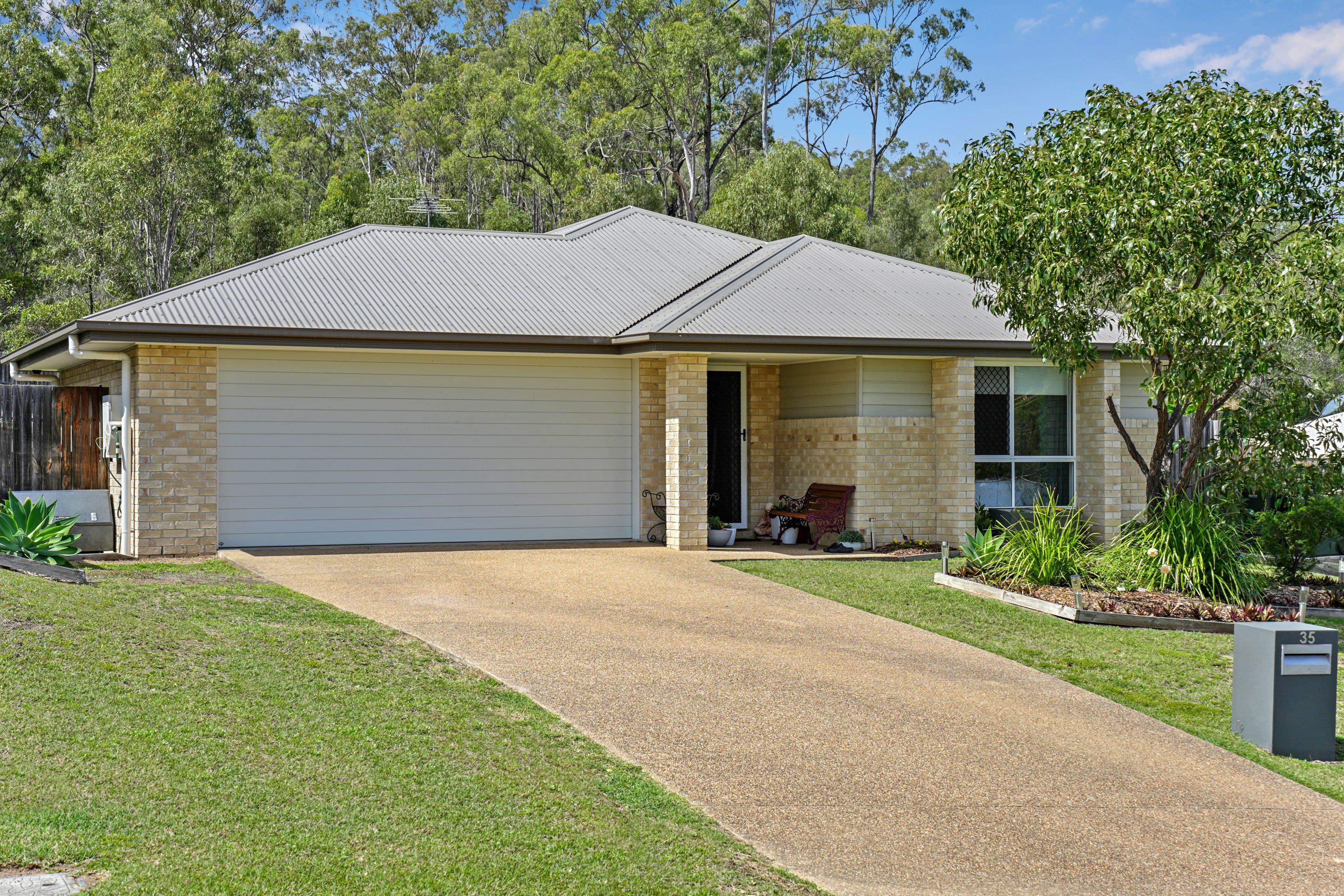35 Cornforth Crescent, Kirkwood QLD 4680, Kirkwood - Thumbnail 2