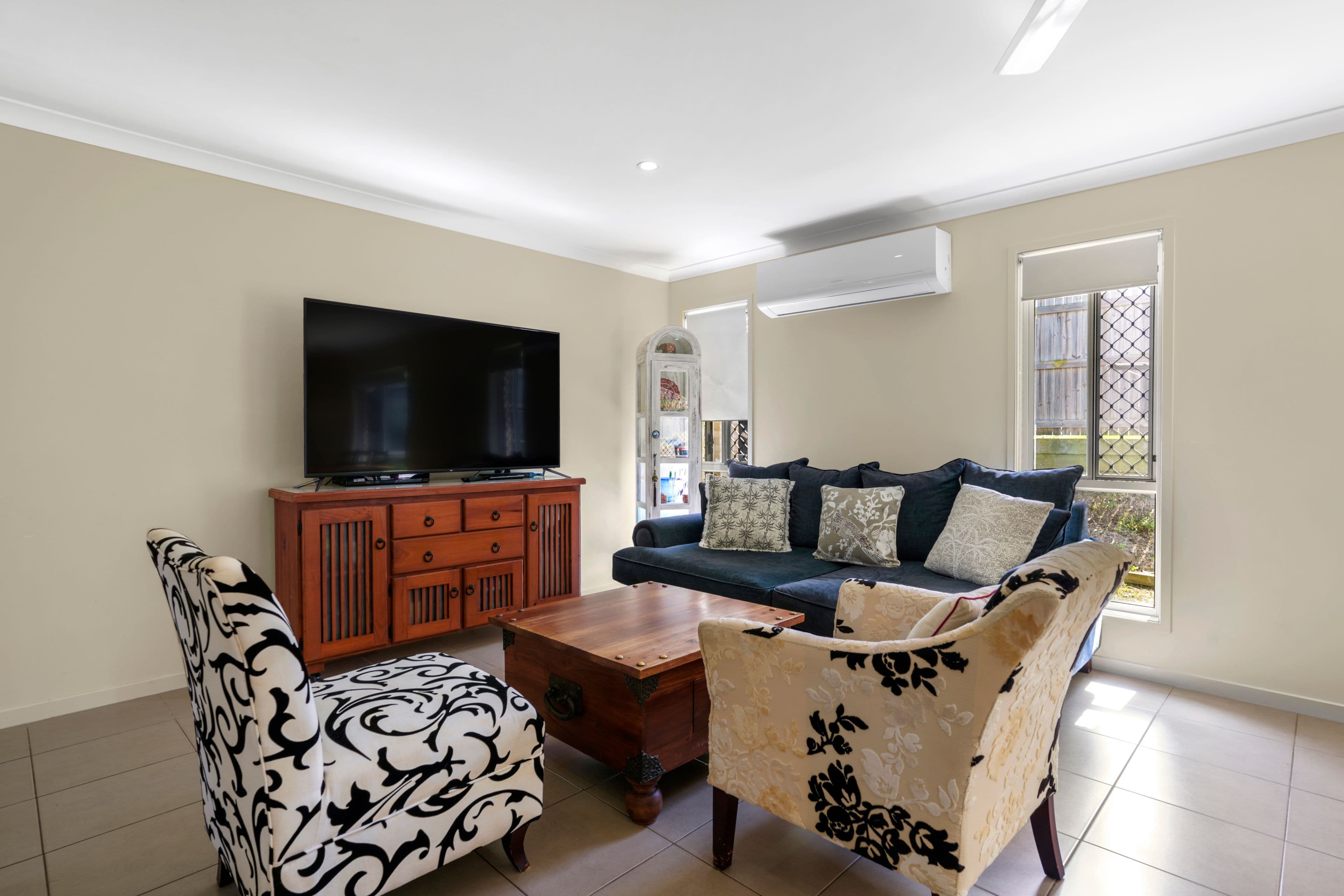 35 Cornforth Crescent, Kirkwood QLD 4680, Kirkwood - Thumbnail 3