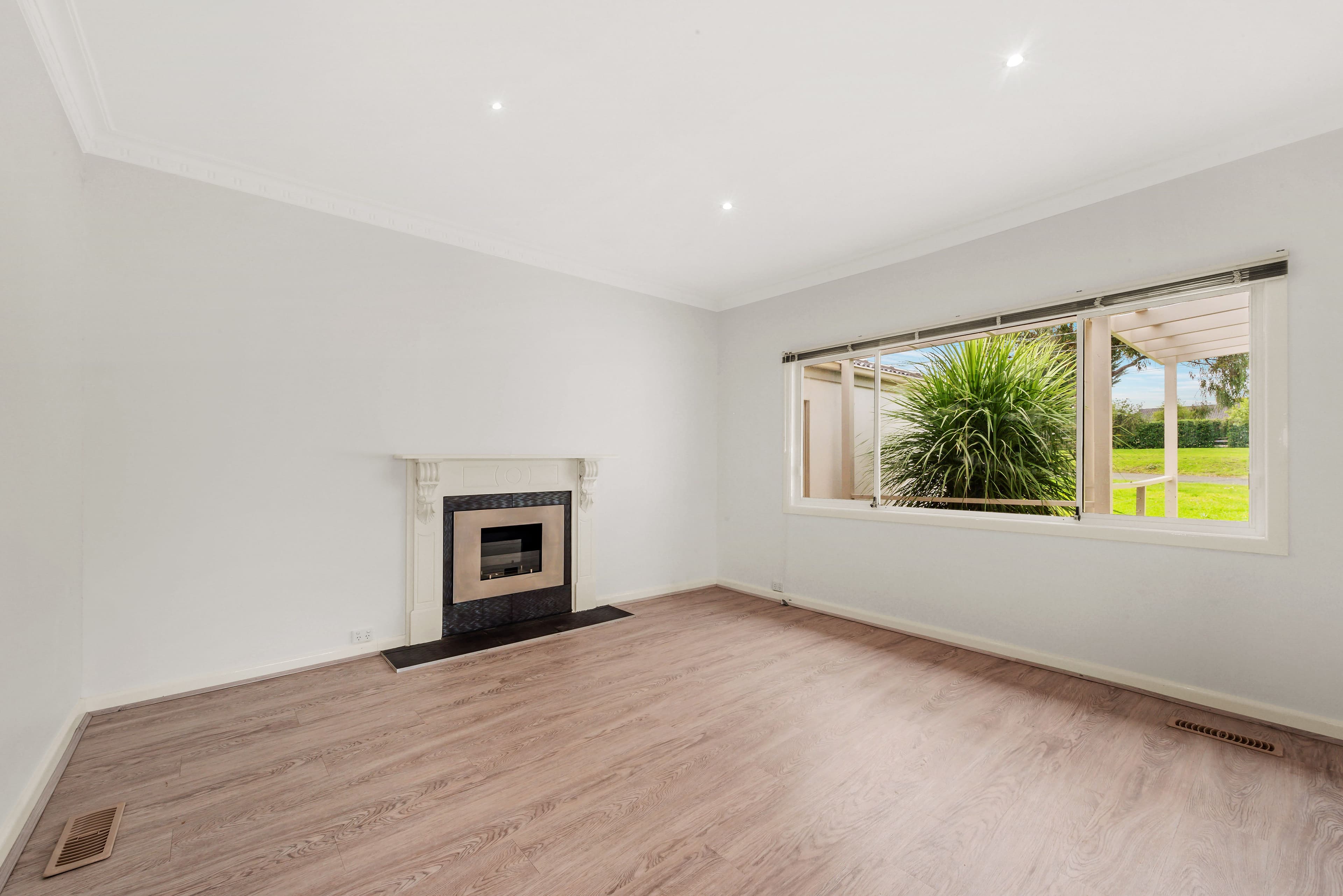 120 Glenfern Road, Ferntree Gully VIC 3156, Ferntree Gully - Thumbnail 2