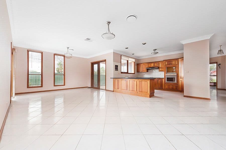 2 Nerida Court, Taylors Lakes VIC 3038, Taylors Lakes - Thumbnail 4