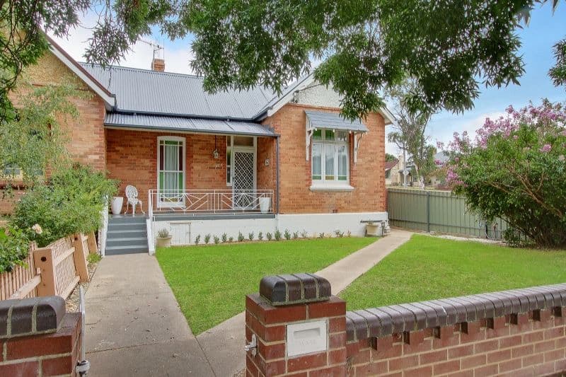 144 Clinton Street, Goulburn - Image 1