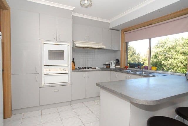 97 Silvereye Crescent, WERRIBEE VIC 3030, Werribee - Thumbnail 2