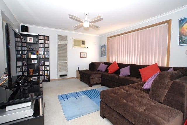 97 Silvereye Crescent, WERRIBEE VIC 3030, Werribee - Thumbnail 3