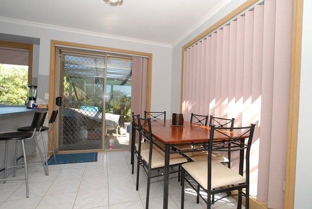 97 Silvereye Crescent, WERRIBEE VIC 3030, Werribee - Thumbnail 4