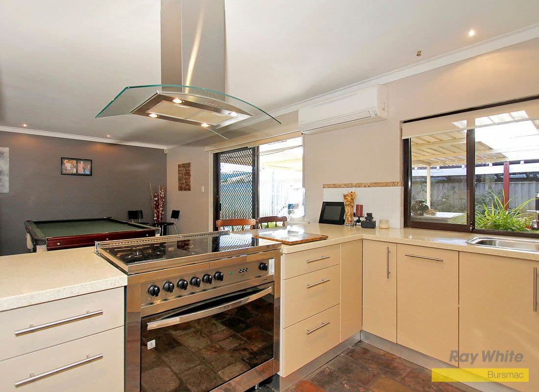8 Peppermint Crescent, BALLAJURA WA 6066, Ballajura - Thumbnail 5