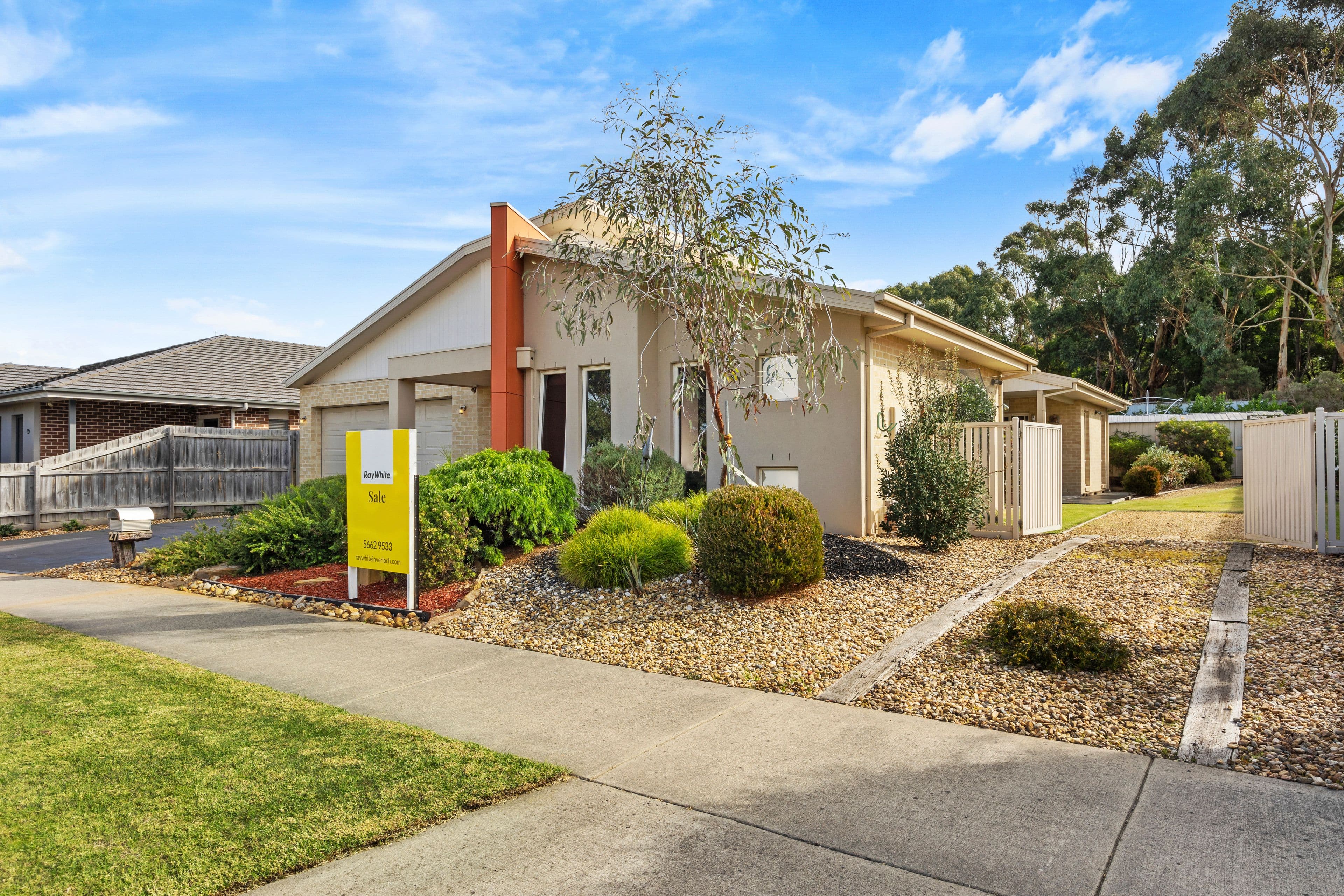 27 Surrey Place, Inverloch VIC 3996, Inverloch - Thumbnail 2