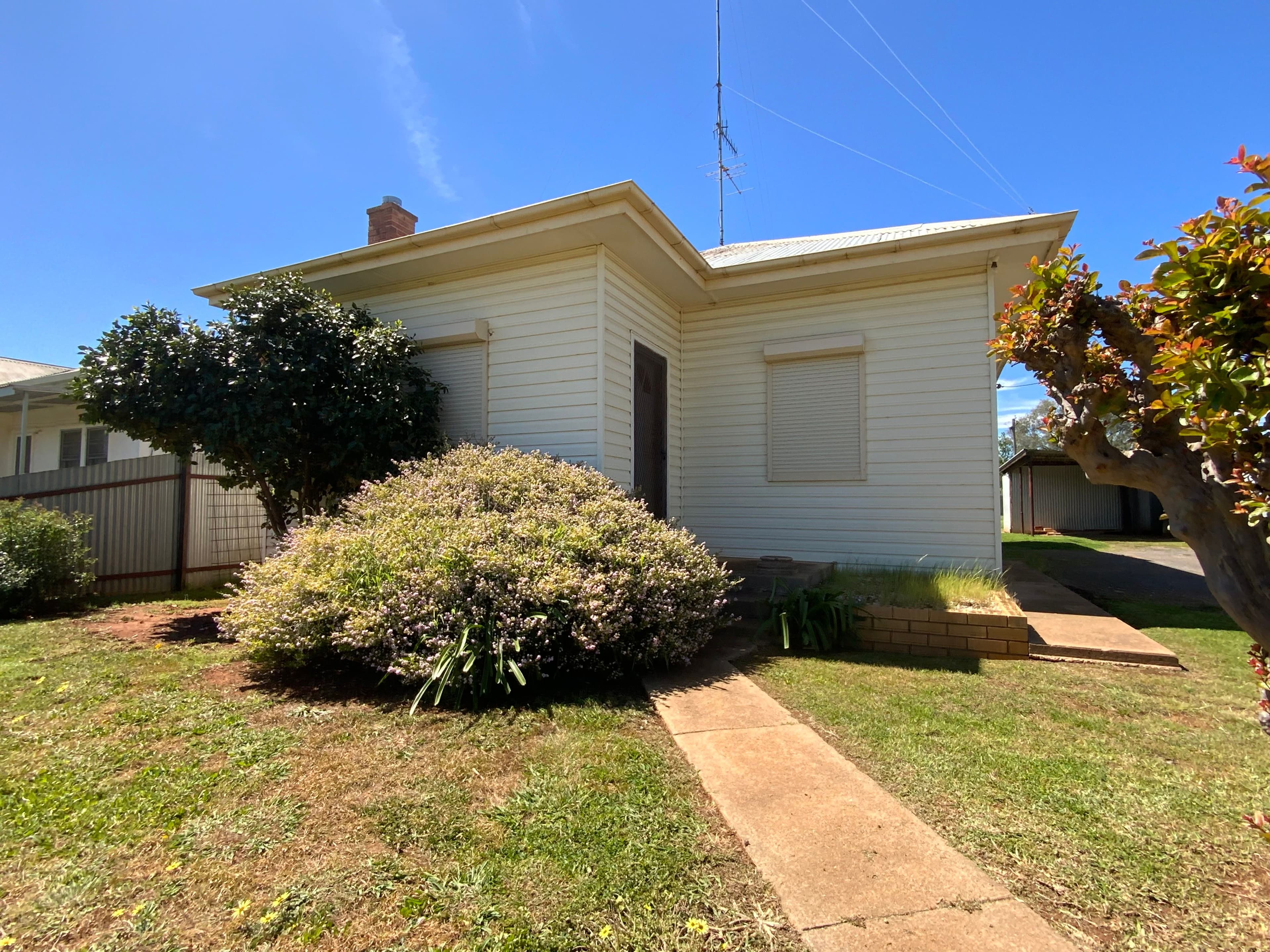 17 Kywong Street, Griffith NSW 2680, Griffith - Image 1