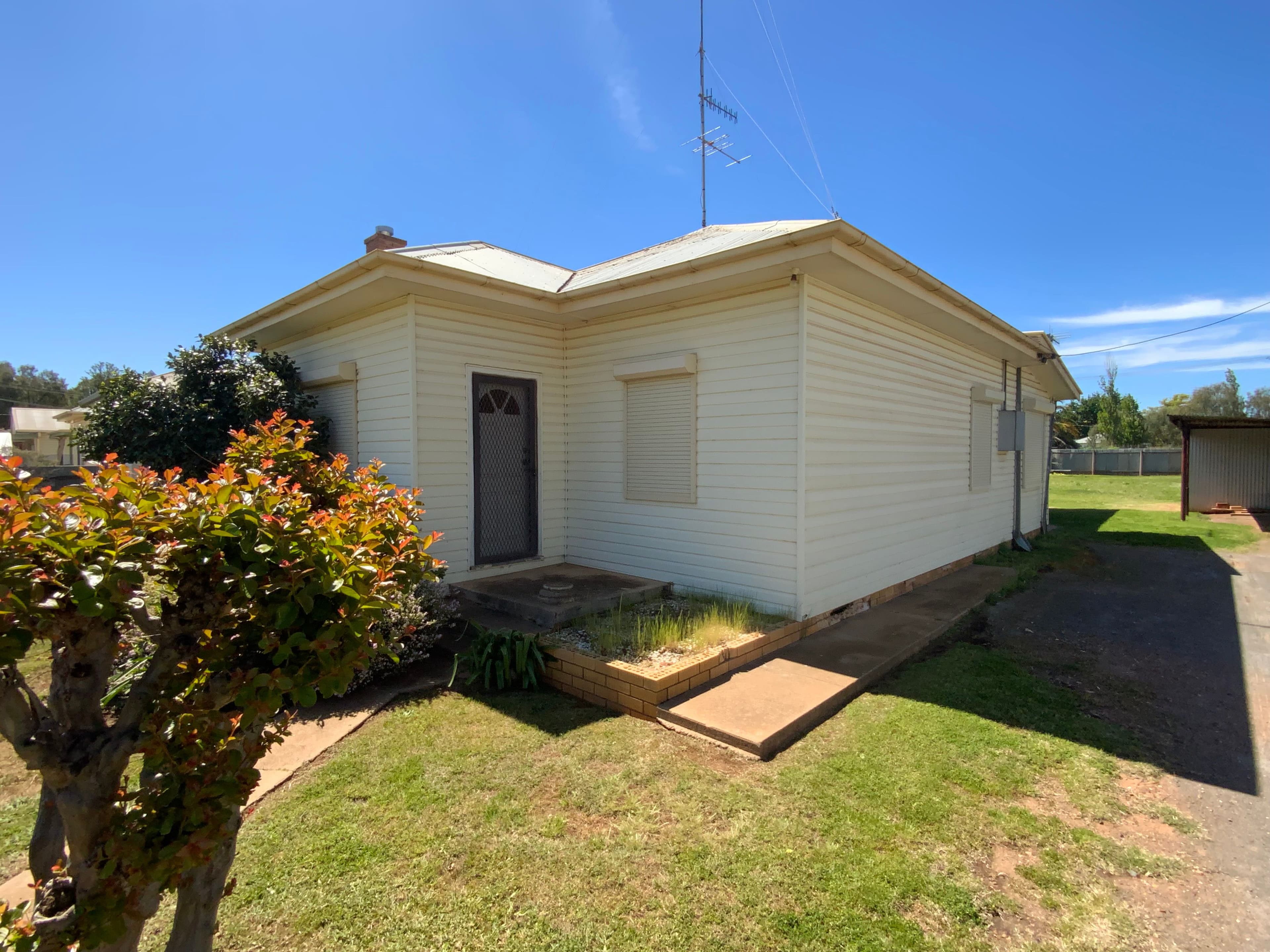 17 Kywong Street, Griffith NSW 2680, Griffith - Thumbnail 2