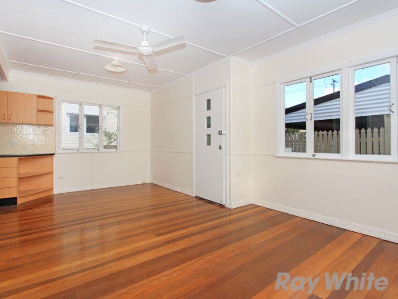62 Tenth Avenue, KEDRON QLD 4031, Kedron - Thumbnail 5