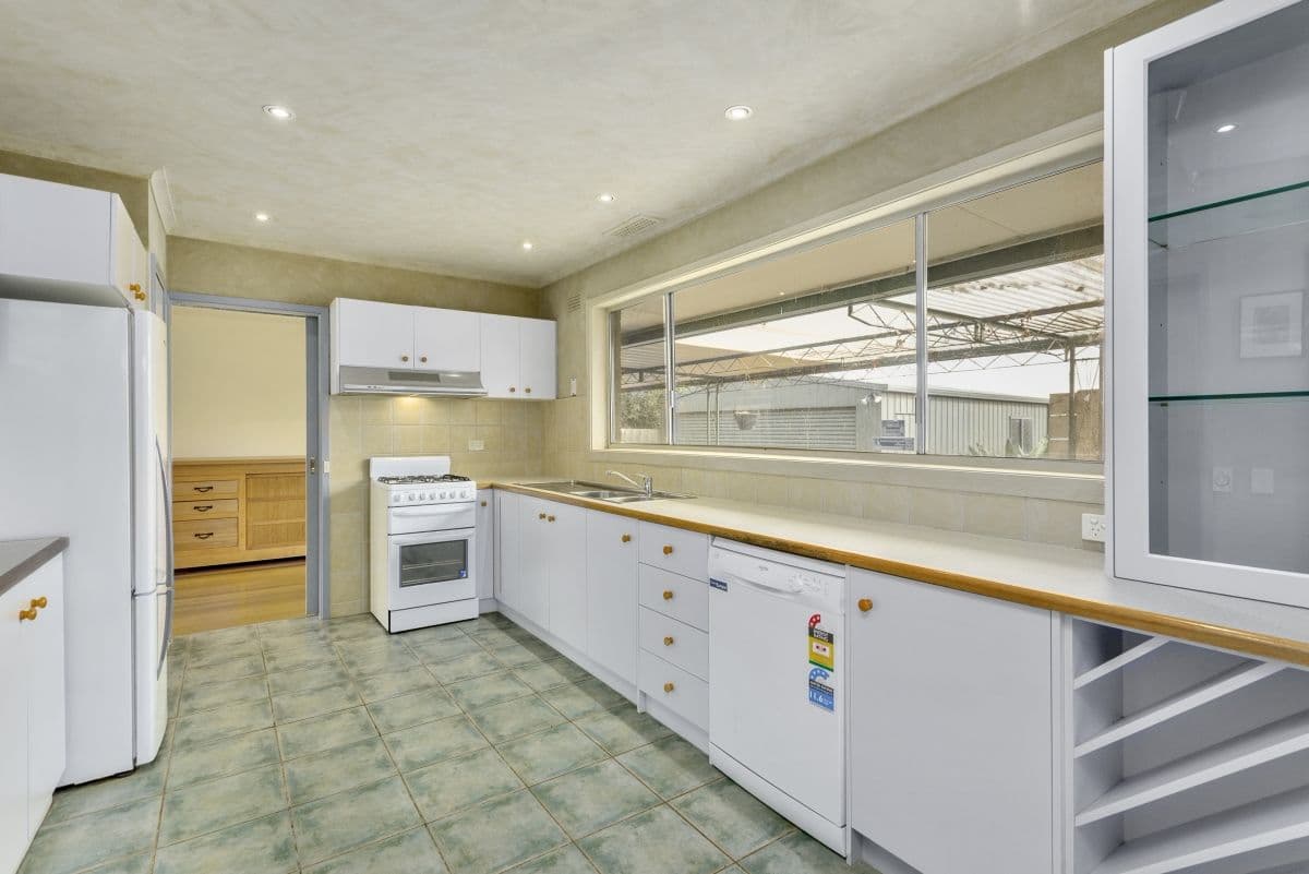 10 Cascade Drive, Wyndham Vale VIC 3024, Wyndham Vale - Thumbnail 4