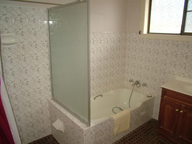 9 Lenore Crs, Springwood, QLD, 4127, Springwood - Thumbnail 4