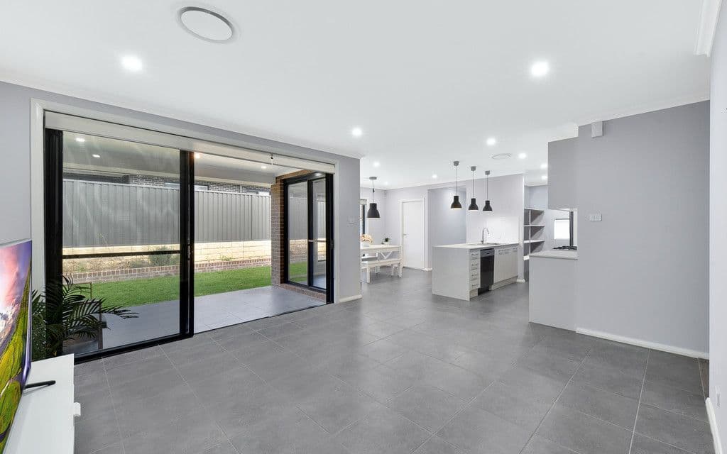 6 Emerald Hills Boulevard, Leppington NSW 2179, Leppington - Thumbnail 3